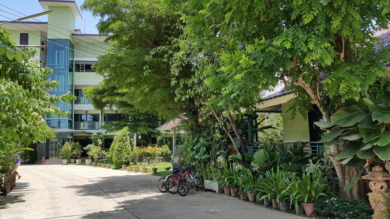 Garden Corner Resort & Hotel ピサヌローク エクステリア 写真
